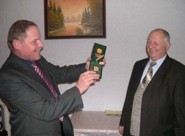Два ветерана награждены «Знаком почета ГУ МЧС Украины в Закарпатской области»
