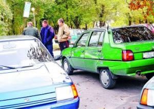 В Хустском районе женщина совершила трюк : выпрыгнула на ходу из авто