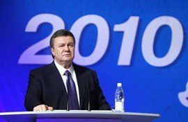 Виктор Янкович опережает Юлию Тимошенко на 2,76% голосов