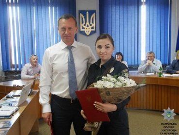 Ужгородские патрульные получили грамоты от мэра Богдана Андриива