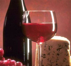 Красное вино вызывает у женщин сексуальное влеченье