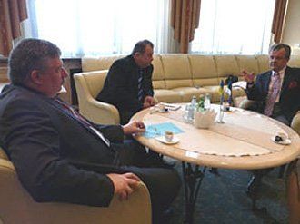 Зустріч голови Закарпатської ОДА Олега Гаваші з Надзвичайним і Повноважним Послом Естонської Республіки в Україні Яаном Хейном.