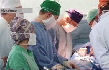 Мукачевские врачи сделали уникальную операцию на позвоночнике