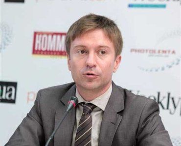 В Украине Александр Данилюк находится в розыске