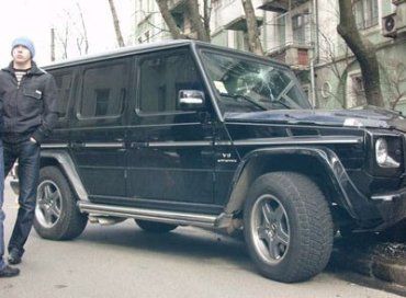 В Киеве молодой водитель разбил Mercedes-"кубик"