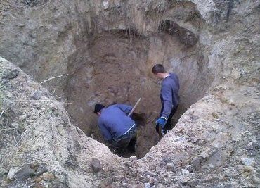 Жители Закарпатья незаконно копали янтарь на Волыни