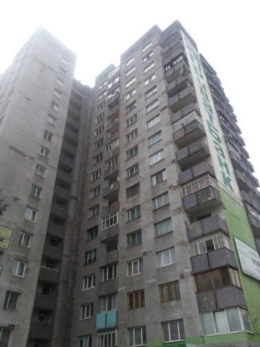 Многоэтажка имеет в Ужгороде печальную славу места самоубийц