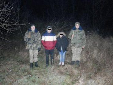 Пограничники в Закарпатье спасли двух нелегалок провалившихся под лед