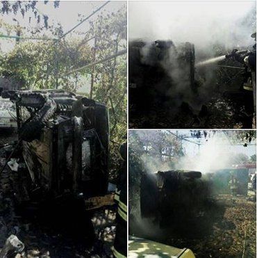 В Мукачево пожарные тушили горящий автомобиль