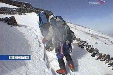 Итальянский альпинист погиб в ледовой ловушке.