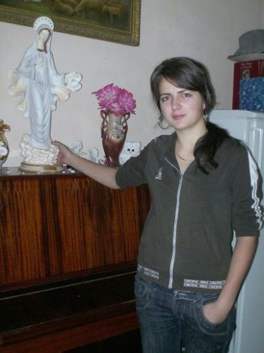 Дочь греко-католического священника из Закарпатья утверждает, что видит и общается с Девой Марией.