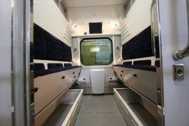 "Укрзалізниця" закупить 13 пасажирських вагонів-трансформерів.