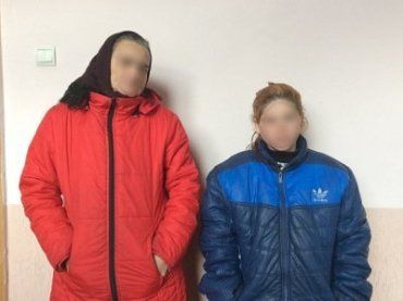 Мукачевские полицейские задержали двух воровок