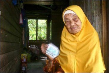 107-летняя малайзийка подыскивает себе нового мужа - 23-го по счету