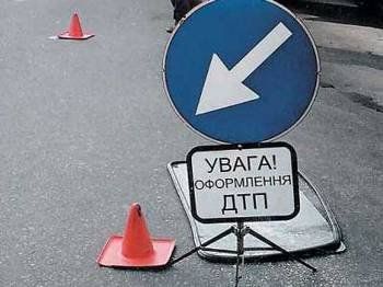 В Ужгороде "Митсубиси Кольт" и "Нива" столкнулись на перекрестке