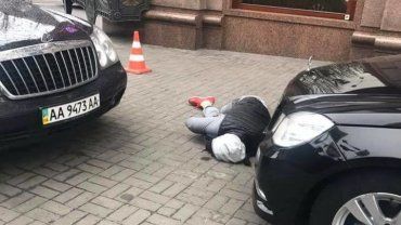 Красные кроссовки убийцы Вороненкова указывают на след Кремля