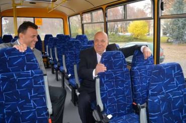 Чому Москаль з Рівісом сіли у шкільний автобус?