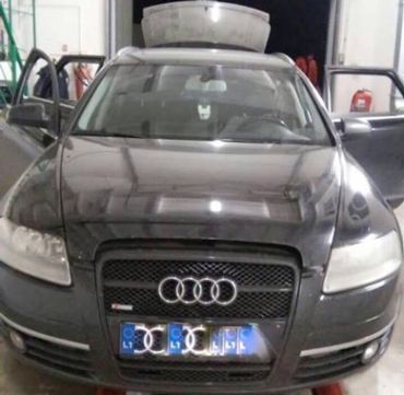 На КПП "Ужгород" конфисковали "Audi" с конрабандой
