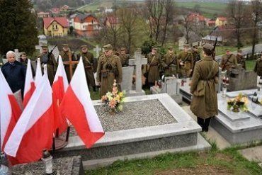 В Польше создали комитет по демонтажу украинских мемориалов