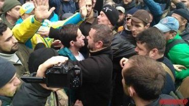 В центре Киева избили советника министра внутренних дел Шкиряка