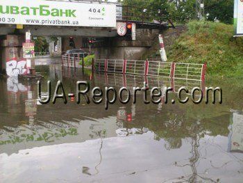 В Ужгороде вновь потоп под ж/д мостом