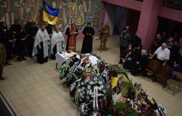 Берегово попрощалось с убитым на Донбассе героем