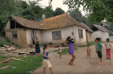 В Великом Березном одно из самых бедных поселений цыган