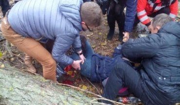 Ужгородська школярка заплатила зламаною ногою за халатність комунальників.