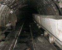 Обвал на донецкой шахте: под завалами девять человек