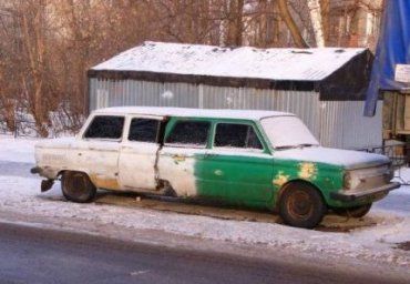 Украинский "Самоделкин" сделал лимузин из старых холодильников