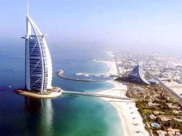 В ОАЕ арестован теплоход за долги по зарплате