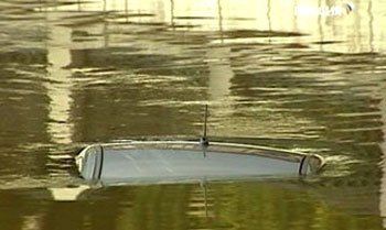 Легковушка упала в реку в Крыму, трое пострадавших