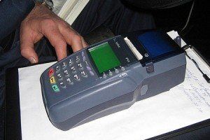 Венгерские водители смогут оплачивать штрафы кредитной карточкой