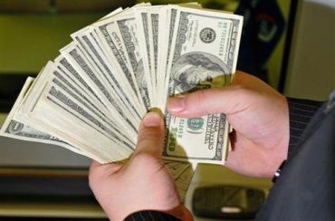 НБУ проводил целевой валютный аукцион по доллару