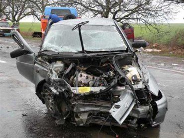 Водитель автомобиля «ВАЗ» от полученных травм погиб на месте