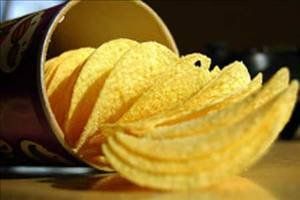 Картофельные чипсы – разновидность соленых снеков