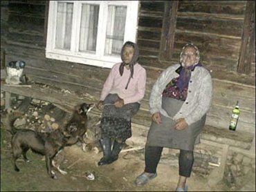 Сёстры Бряник - последние жители села Кужбеи на Закарпатье