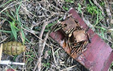 Боєприпаси на шкільному дворі були знайдені у Маріуполі