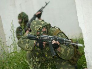 Аэропорт Донецка штурмуют российские снайперы и спецназ
