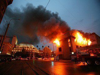 В центре Луганска горел супермаркет