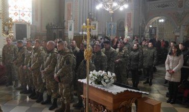 В Ужгороді згадали про загиблих на сході України закарпатців