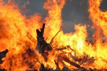 В Тарновцах спасатели тушили пожар дома
