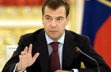 Медведев получил право самовольно и оперативно использовать войска за рубежом