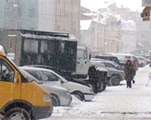 Украину продолжает засыпать снегом