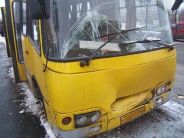 Трое пассажиров автобуса «Богдан-А09201» получили телесные повреждения