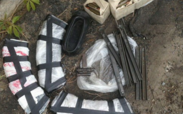 Співробітники СБУ знайшли в зоні АТО дві схованки з боєприпасами
