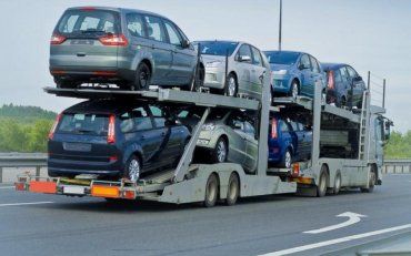 Поляки збираються обмежити ввезення авто з іноземною реєстрацією до України