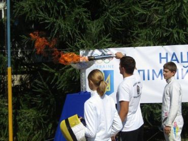 Роберт Мартон запалив Олімпійський вогонь в Ужгороді
