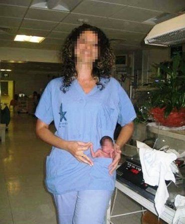 Медсестра носила недоношенных детей в кармане