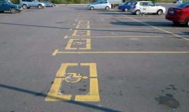 В Украине увеличили штраф за парковку в местах для инвалидов